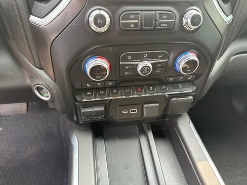 Used 2021 GMC Sierra 1500 AT4 w/ AT4 Value Package AWD/4WD image 19