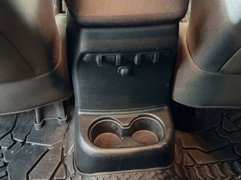 Used 2017 Jeep Wrangler Unlimited Rubicon w/ Cold Weather Group image 26