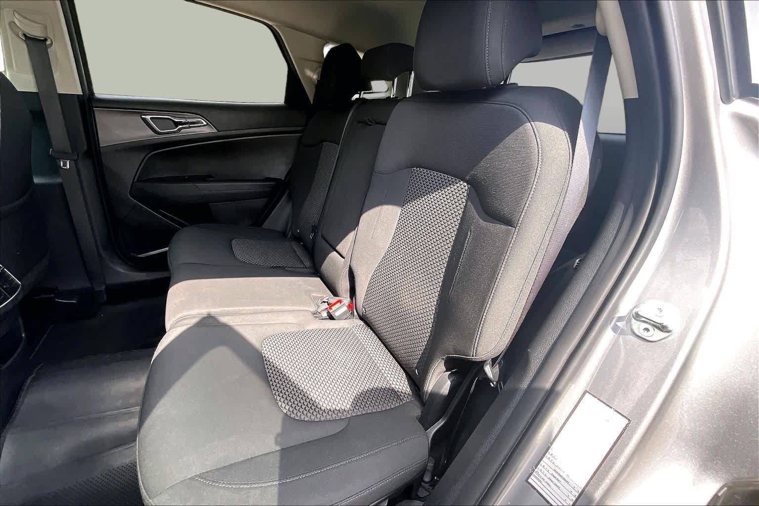 Used 2023 Kia Sportage LX FWD image 19