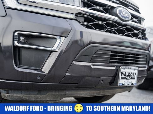 Used 2024 Ford Expedition Limited image 15
