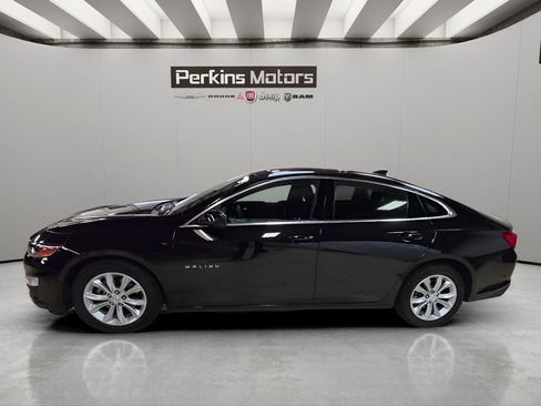 Used 2025 Chevrolet Malibu LT image 2