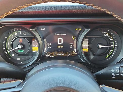 Used 2024 Jeep Wrangler Sport S image 30