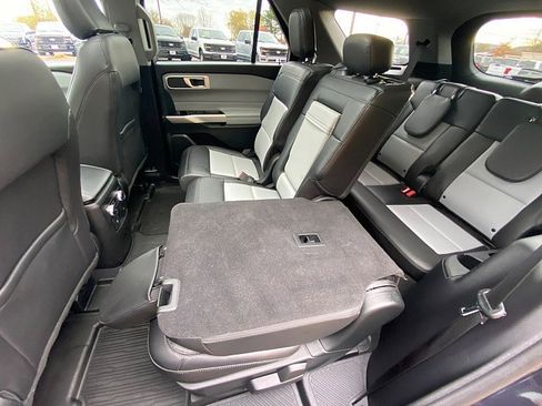 Certified 2022 Ford Explorer XLT w/ Equipment Group 202A image 39