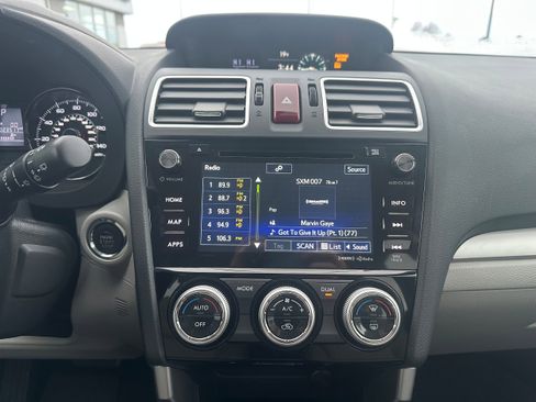 Used 2016 Subaru Forester 2.5i Touring w/ Eyesight & Navigation System image 16