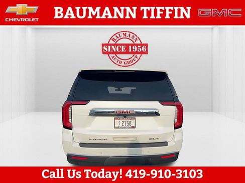 Used 2021 GMC Yukon SLT w/ SLT Premium Package image 9