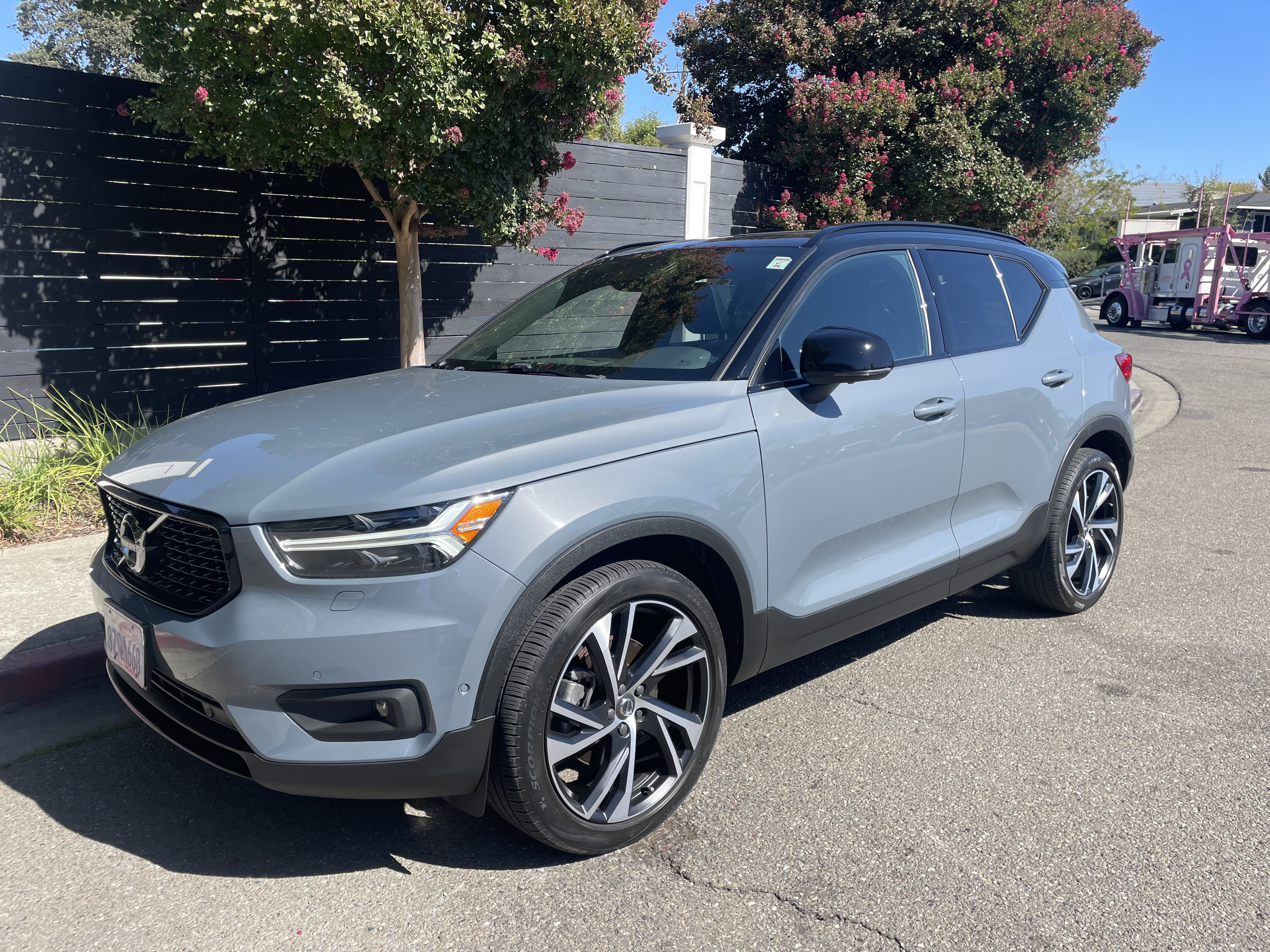 Used 2022 Volvo XC40 T5 R-Design w/ Advanced Package AWD/4WD image 19