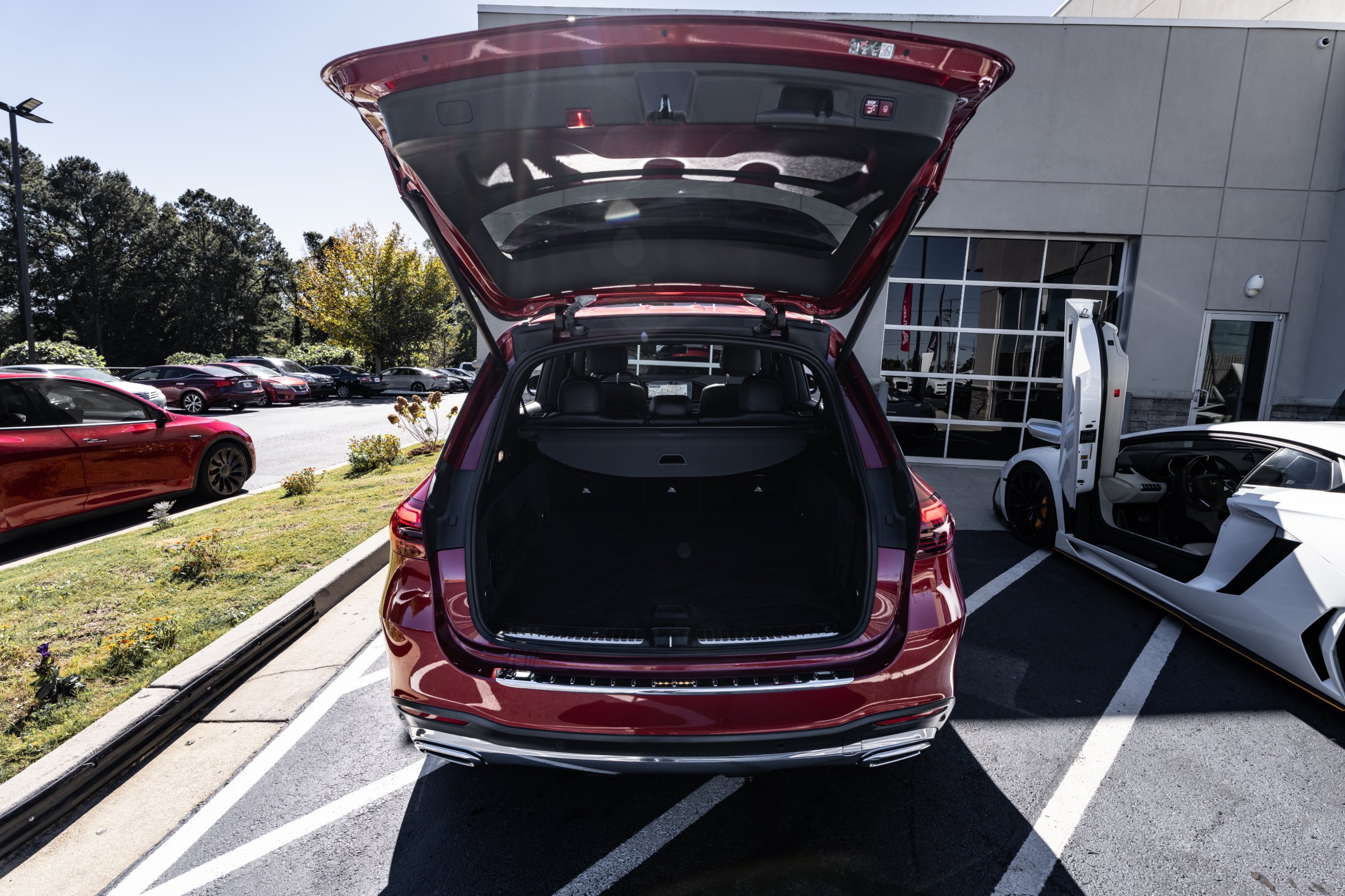 Used 2024 Mercedes-Benz GLE 350 4MATIC w/ AMG Line Exterior image 60