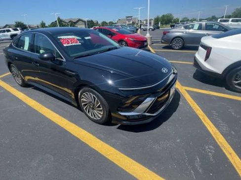 Used 2025 Hyundai Sonata SEL FWD image 4