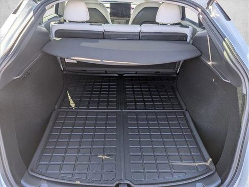 Used 2025 Tesla Model Y Performance image 18