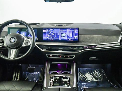 Certified 2023 BMW X7 xDrive40i w/ Executive Package image 15