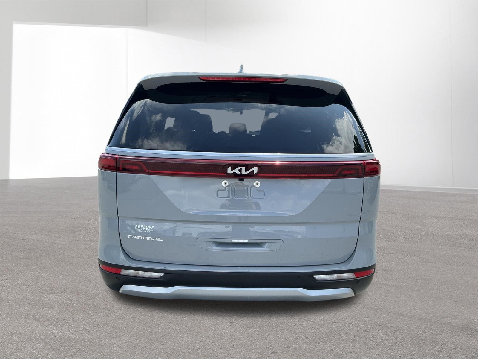 Used 2024 Kia Carnival EX FWD image 7