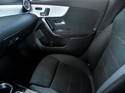 Certified 2025 Mercedes-Benz CLA 250 4MATIC image 24