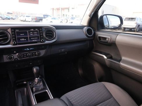 Certified 2021 Toyota Tacoma SR image 24