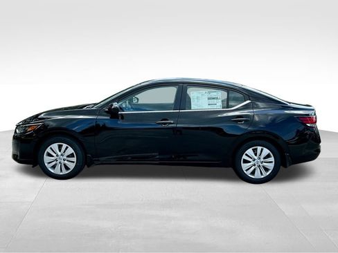 New 2025 Nissan Sentra S image 3