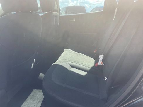 Used 2013 Nissan Rogue S image 9