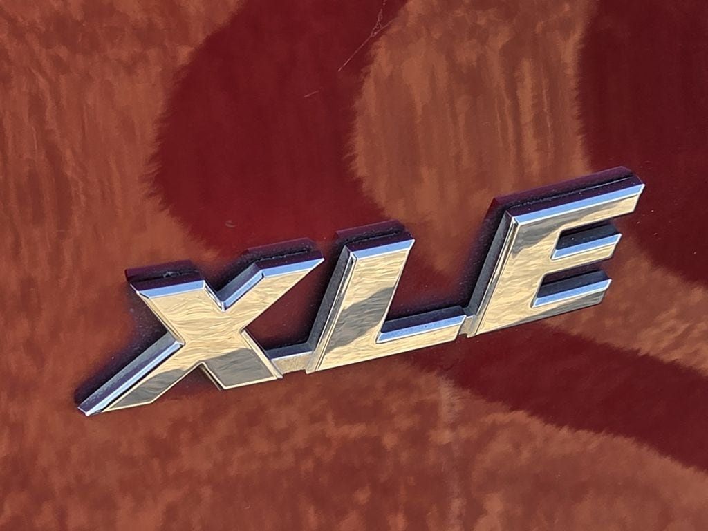 Used 2023 Toyota RAV4 XLE FWD image 11