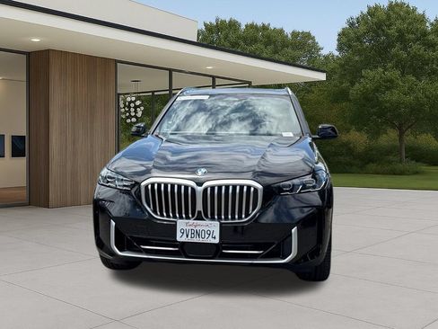 Used 2026 BMW X5 xDrive40i w/ Premium Package AWD/4WD image 3