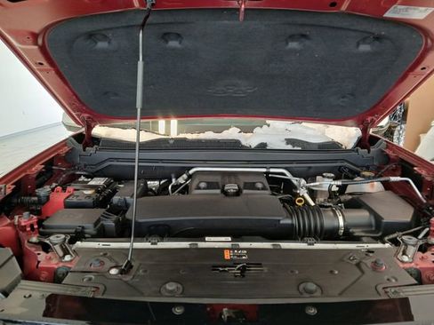 Certified 2025 GMC Canyon Denali image 33