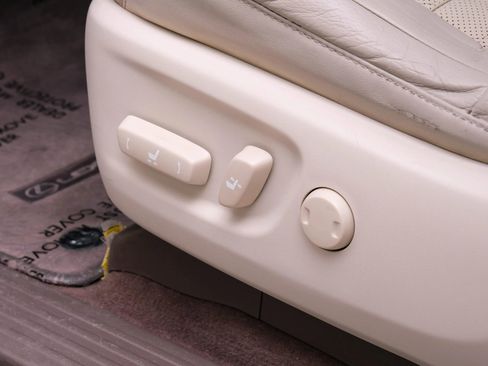 Used 2014 Lexus GX 460 image 33