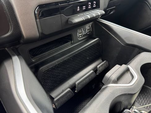 Used 2022 RAM 1500 Big Horn AWD/4WD image 15