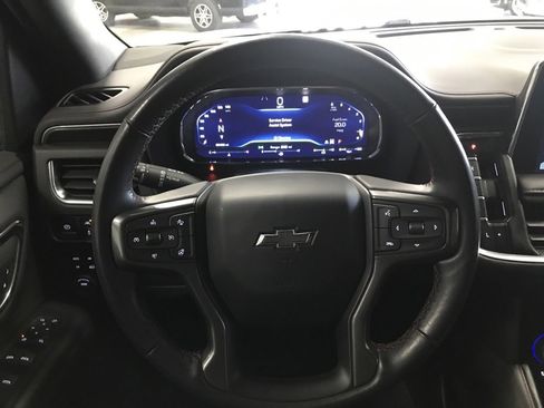 Used 2022 Chevrolet Suburban RST w/ Luxury Package image 17
