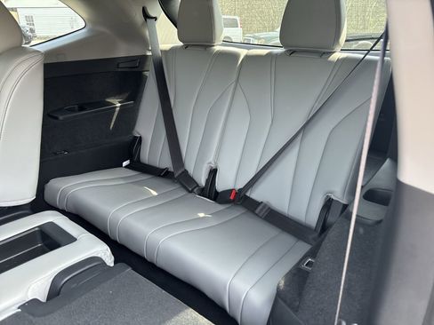 Used 2023 Acura MDX FWD w/ Technology Package image 26