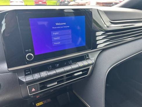 Used 2025 Toyota Camry SE w/ Convenience Package FWD image 28
