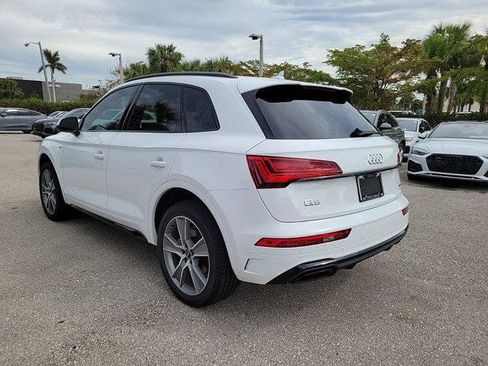 Certified 2025 Audi Q5 2.0T Premium w/ Convenience Plus Package AWD/4WD image 5