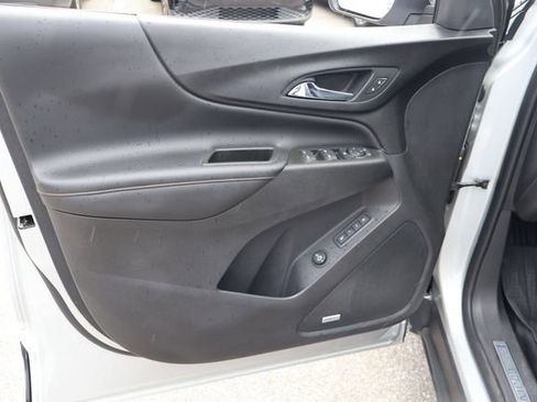 Used 2020 Chevrolet Equinox Premier image 11
