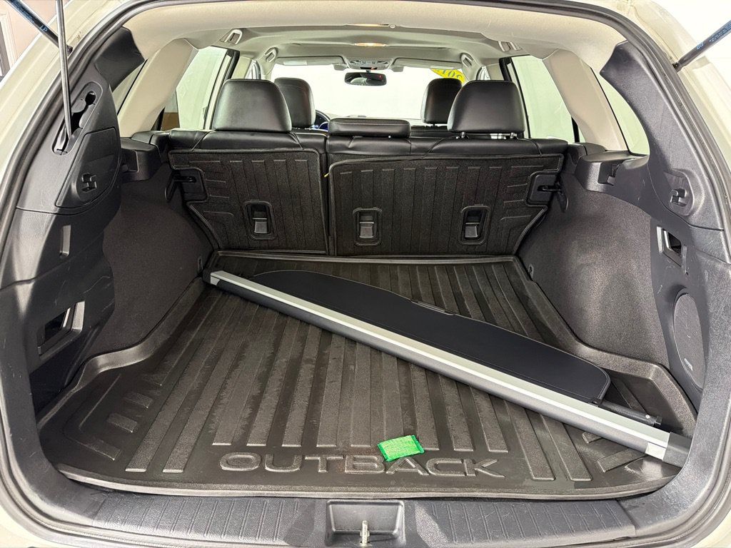 Used 2015 Subaru Outback 2.5i Limited AWD/4WD image 21