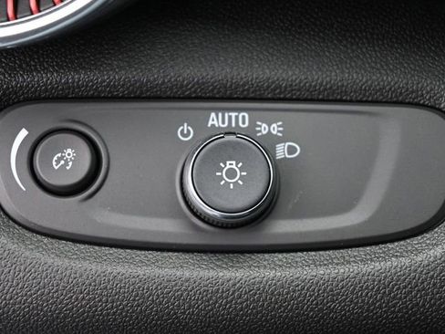 New 2026 Chevrolet Trax RS w/ Sunroof Package image 37