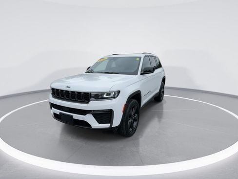 Used 2026 Jeep Grand Cherokee Limited w/ Limited Altitude Package AWD/4WD image 6