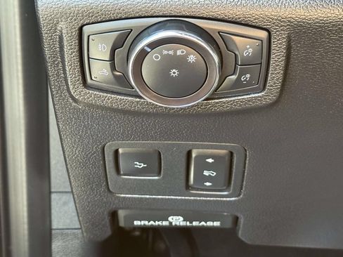 Used 2020 Ford F250 Platinum w/ FX4 Off-Road Package AWD/4WD image 16