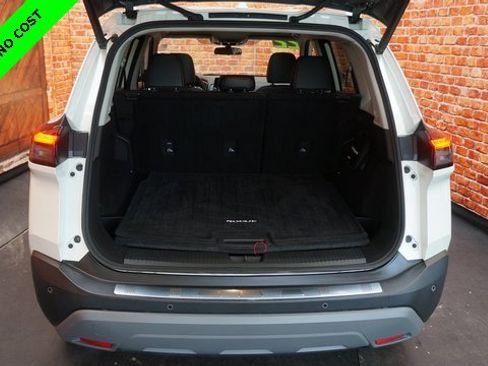 Used 2022 Nissan Rogue SV w/ SV Premium Package image 44