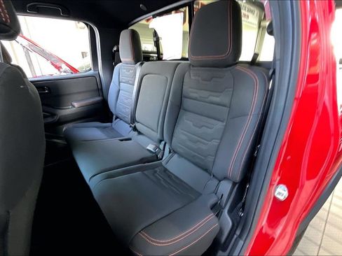 Used 2026 Nissan Frontier PRO-4X AWD/4WD image 14