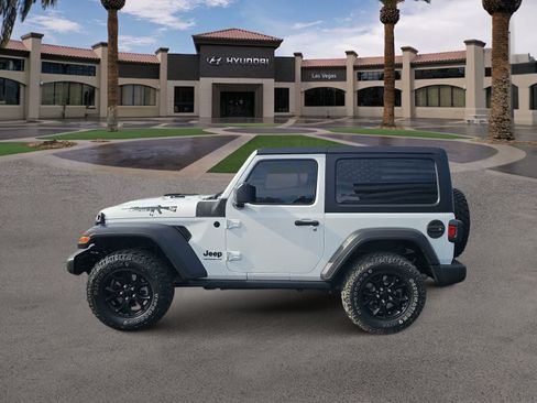 Used 2022 Jeep Wrangler Sport AWD/4WD image 5