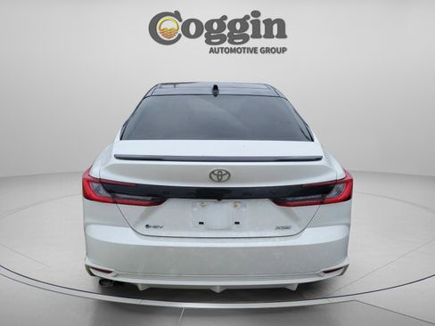 Used 2025 Toyota Camry XSE image 3