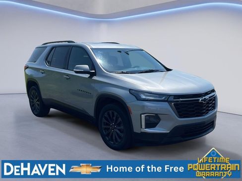 Used 2023 Chevrolet Traverse RS w/ LPO, Floor Liner Package AWD/4WD image 8