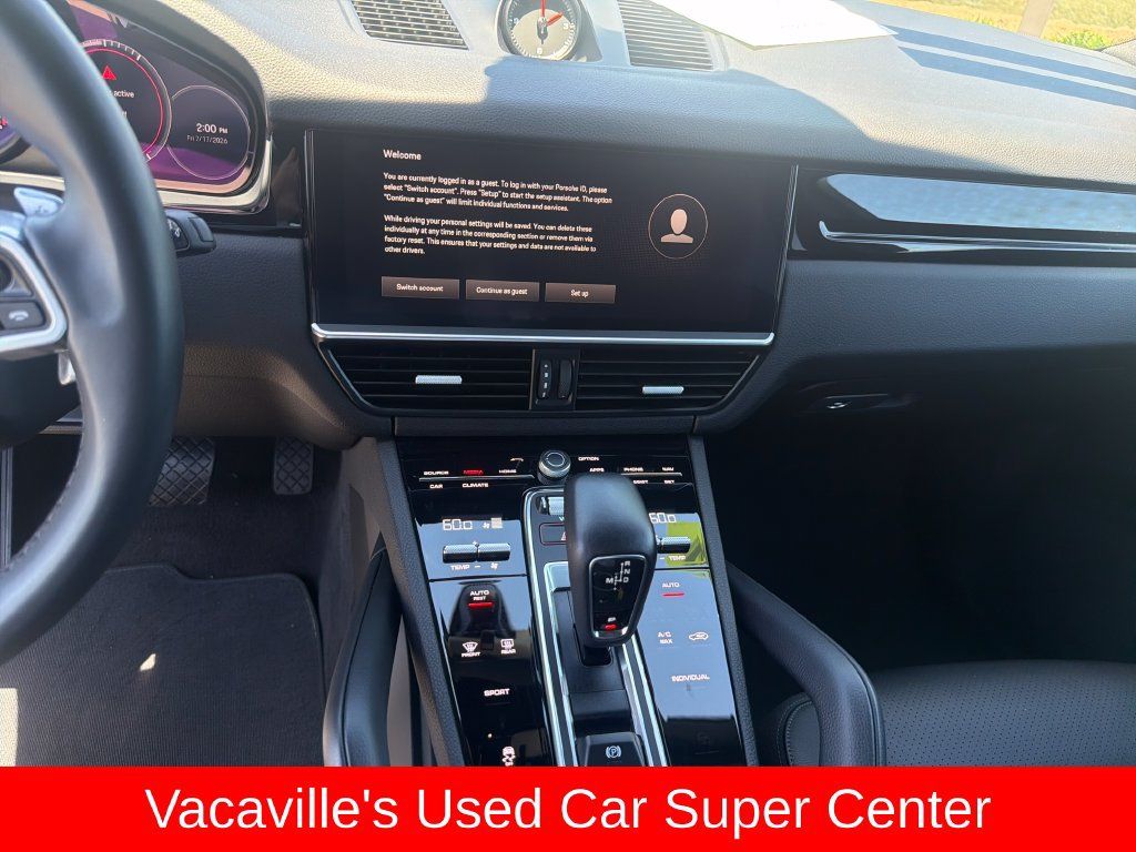 Used 2023 Porsche Cayenne AWD/4WD image 17