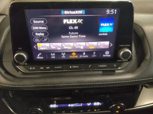 Used 2023 Nissan Rogue SV FWD image 25