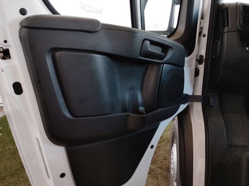 Used 2025 RAM ProMaster 2500 w/ U-Haul Equipment Group FWD image 20