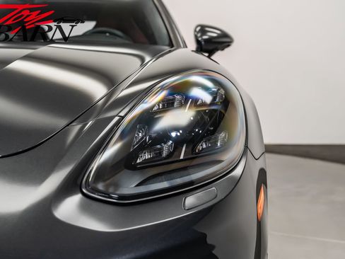 Used 2020 Porsche Panamera GTS image 10