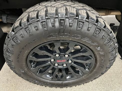 Used 2022 GMC Sierra 1500 AT4X image 21