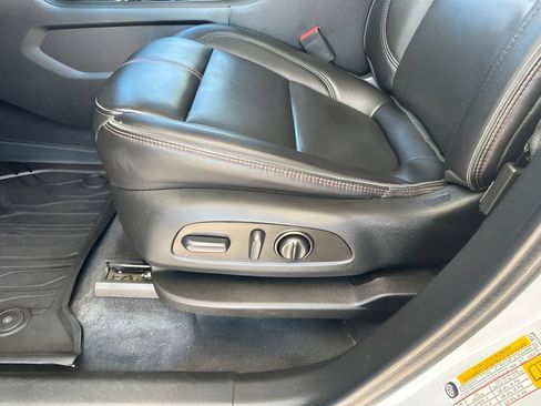 Used 2023 Chevrolet Traverse RS w/ LPO, Floor Liner Package AWD/4WD image 11