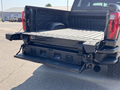 Used 2024 GMC Sierra 3500 Denali Ultimate image 12