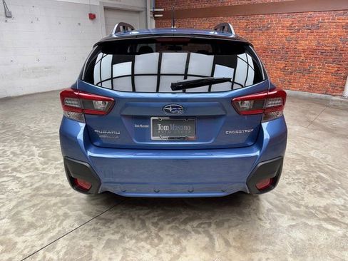 Used 2023 Subaru Crosstrek 2.0i image 3