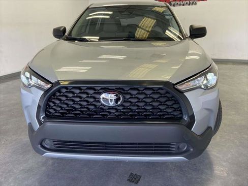 Certified 2025 Toyota Corolla Cross L image 8