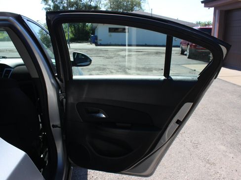 Used 2014 Chevrolet Cruze LT FWD image 32