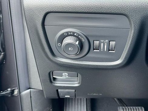 New 2025 Jeep Grand Cherokee L Limited w/ Luxury Tech Group II image 21