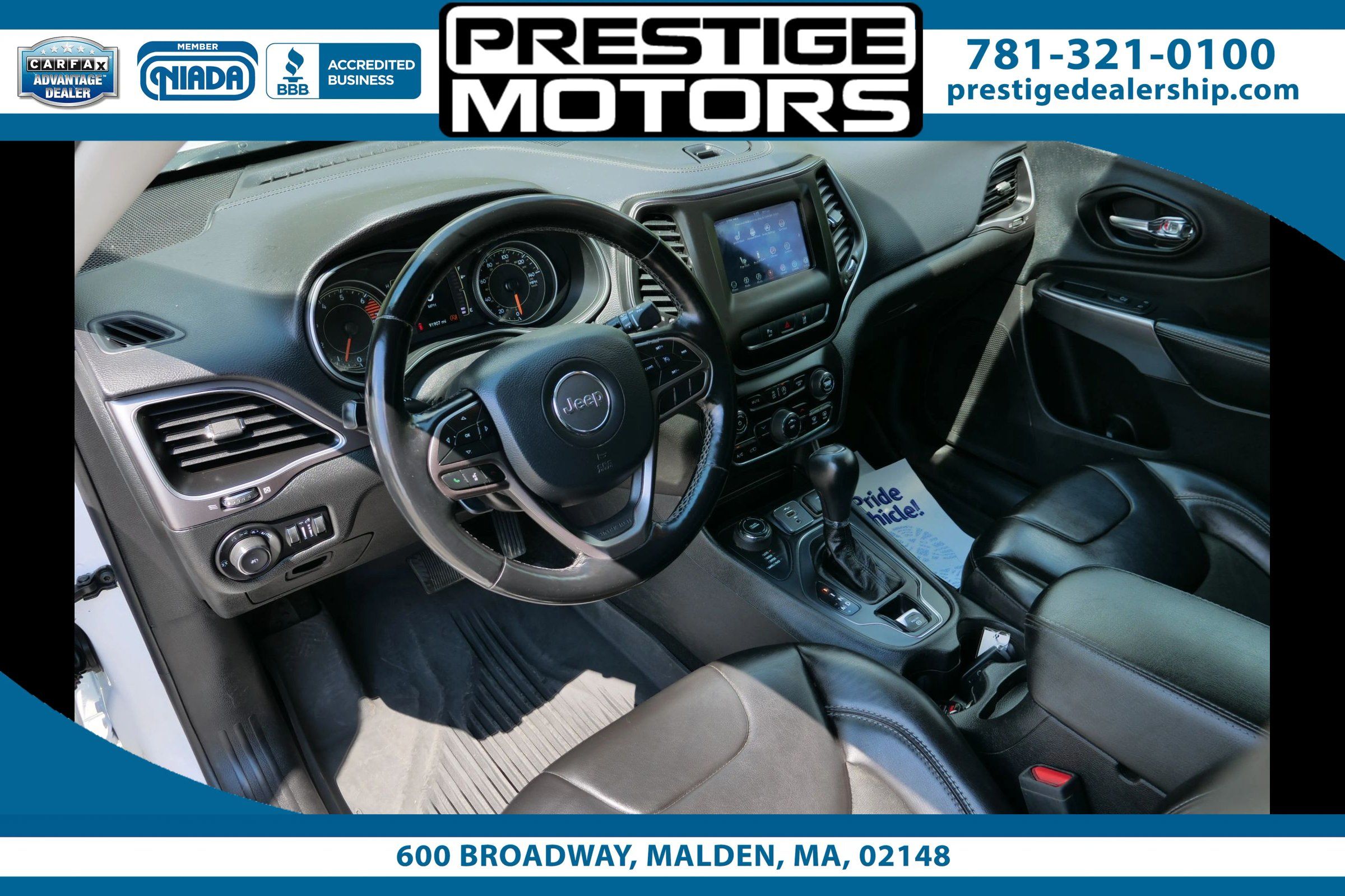 Used 2021 Jeep Cherokee Latitude Plus w/ Mopar Interior Package AWD/4WD image 11